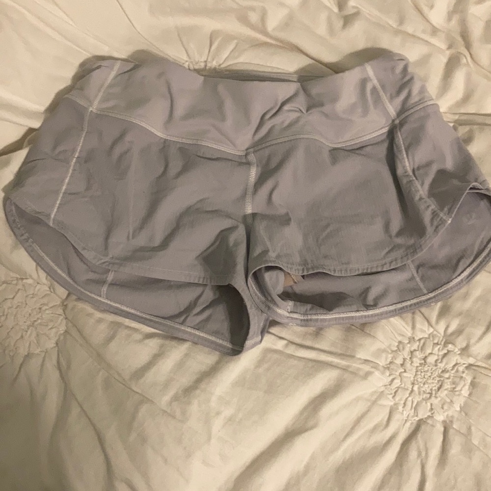 2.5 Lululemon shorts, size 6 color:off white